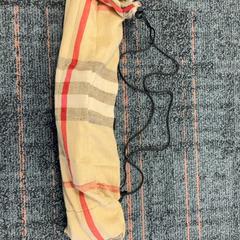 かばん がiLostで Connexxion Amstelland-Meerlanden Schiphol Zuid によって報告されました