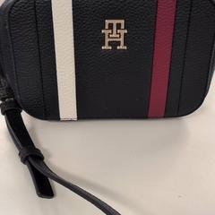 Bolsa de hombro, ha sido reportado por IKEA Amsterdam con iLost