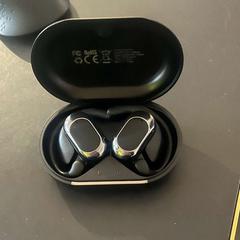 Sluneční brýle, jak nahlášeno Conscious Hotel Westerpark pomocí iLost