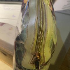 Cosmetic Bag, as reported by MEININGER Hotel Berlin East Side Gallary using iLost