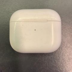 Earpods, segons ha informat Eindhoven Airport mitjançant iLost