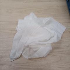 Choker blanc, como reportado por IKEA Liège utilizando o iLost