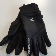 Zwarte handschoenen, as reported by Connexxion Zeeuws-Vlaanderen using iLost