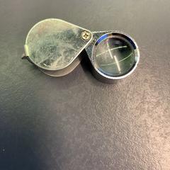 Förstoringsglas Zilver, rapporterat av Eindhoven Airport med iLost