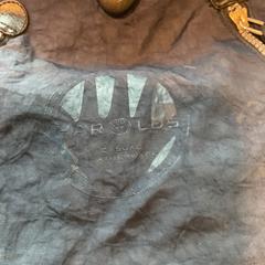 Rugtas Donker blauw, segons ha informat Gemeente Amsterdam mitjançant iLost