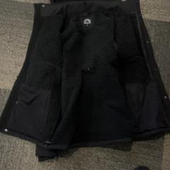 Jas zwarte, zoals gemeld door Jaarbeurs met iLost