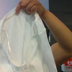 Blusa Weiße Bluse, como reportado por MEININGER Hotel Hamburg City Center utilizando o iLost