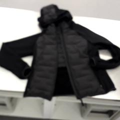 Bunda Zwart, jak nahlášeno IKEA Breda pomocí iLost