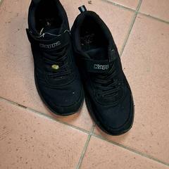 Scarpe, come riportato da Familiepark Drievliet utilizzando iLost