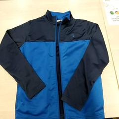 Trainingspak veste survetement, zoals gemeld door IKEA Bayonne Ametzondo met iLost