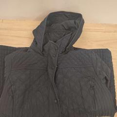 Chaqueta de pluie bleu, ha sido reportado por IKEA Liège con iLost