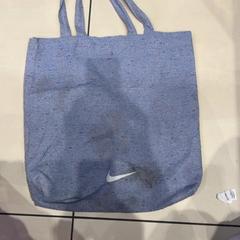 Väska Tote bag nike, rapporterat av Johan Cruijff ArenA med iLost
