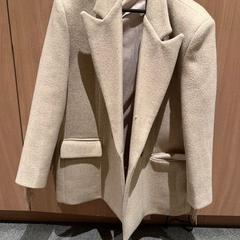 İLost kullanarak Van der Valk Hotel Deventer tarafından bildirildiği gibi Dış giyim Mantel, Beige