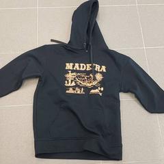 衣類 - Hoodie がiLostで Centraal magazijn によって報告されました