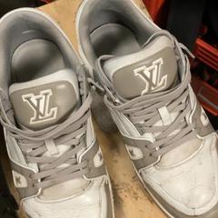 Sneaker White, zoals gemeld door MEININGER Hotel Copenhagen met iLost