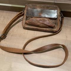 Bag, as reported by Pathé Arnhem using iLost