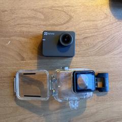 Zwarte EZVIZ S2 sport camera, jak zgłoszono do iLost