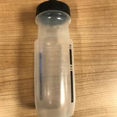 Drinkfles, segons ha informat Pathé Buitenhof mitjançant iLost