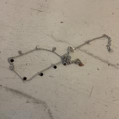 ネックレス Zilver がiLostで Artis によって報告されました