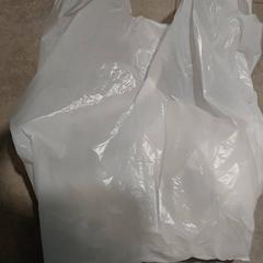 Táska - plastieken tas, amint azt Regio Antwerpen - Brussel az iLost segítségével jelentette.