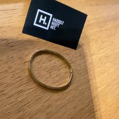 Armband Goudkleurig, iLost를 사용하여 Stad Hasselt에 보고됨