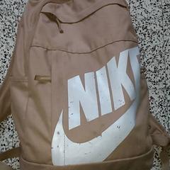 배낭, iLost를 사용하여 Regio Antwerpen - Brussel에 보고됨