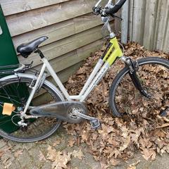 Fiets Gazelle wit Dames station Ermelo, jak bylo nahlášeno na iLost
