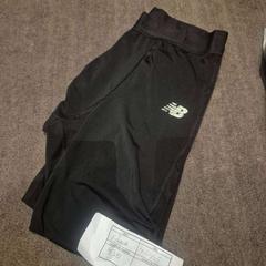 Pantalons black, segons ha informat The Dominican mitjançant iLost