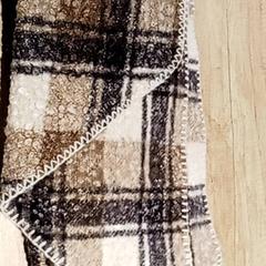 Kleidung Sjaal, gemeldet von Regio Antwerpen - Brussel über iLost