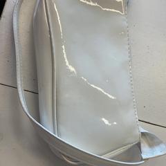 バッグ がiLostで GVB によって報告されました