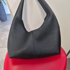 Dámská kabelka, jak nahlášeno Arriva Infoshop Enschede pomocí iLost