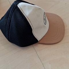 Čiapka, ako bolo nahlásené IKEA Lyon Grand Parilly pomocou iLost