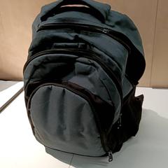 حقائب الظهر والحقائب النهارية Rugzak met inhoud، كما تم الإبلاغ عنه بواسطة IKEA Groningen عبر iLost