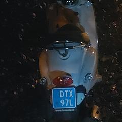 Witte scooter kentaken DTX 97L, segons s'ha informat a iLost