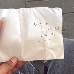 Envelop met geld, iLost'a bildirildiği gibi