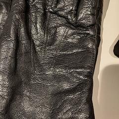 Guantes, ha sido reportado por Bibliotheek Neude (Utrecht) con iLost