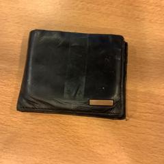 Portemonnee Henry, iLost를 사용하여 Gemeente Amsterdam에 보고됨