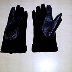 Handschoenen, zoals gemeld door Arriva Oost-Brabant met iLost