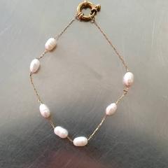 Bracelet Goudkleur met parels, as reported by Burgers' Zoo using iLost