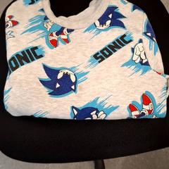 Mikina gris/bleu/rouge, ako bolo nahlásené IKEA Marseille La Valentine pomocou iLost