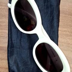 Gafas de sol, ha sido reportado por Qbuzz DMG con iLost