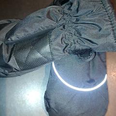 القفازات Kinder، كما تم الإبلاغ عنه بواسطة TivoliVredenburg عبر iLost