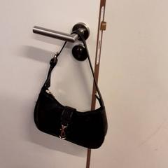 Bag, as reported by Qbuzz ZHN using iLost