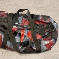 Bolsa - Sporttas, segundo informou Regio Oost-Vlaanderen usando iLost