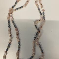 Colar, como reportado por IKEA長久手 utilizando o iLost