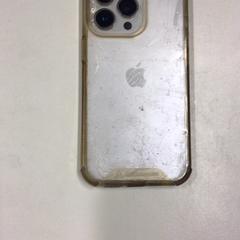 スマートフォン iPhone white がiLostで W2 - Tomorrowland によって報告されました