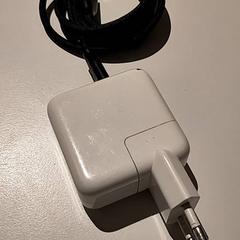 Adaptér, ako bolo nahlásené Bibliotheek Neude (Utrecht) pomocou iLost