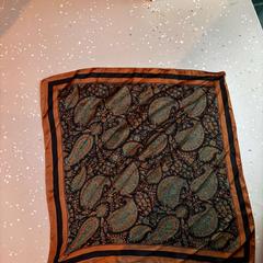 Xaile, como reportado por Room Mate Bruno utilizando o iLost