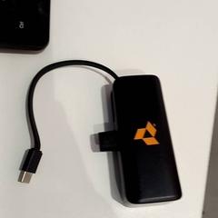 Accumulatore di energia Powerbank, come riportato da allGo Almere utilizzando iLost