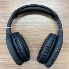 헤드폰 Zwart, iLost를 사용하여 Connexxion Noord Holland Noord Alkmaar에 보고됨